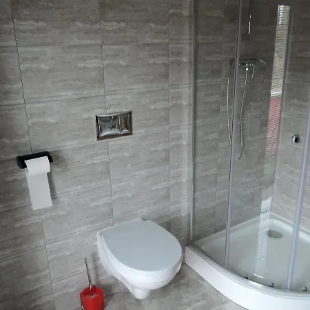 Holiday home New 5 Bedroom For 10 People In Nowe Warpno