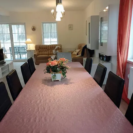 Holiday home New 5 Bedroom For 10 People In Nowe Warpno