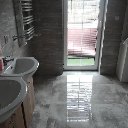 In Near Harbor * Nowe Warpno