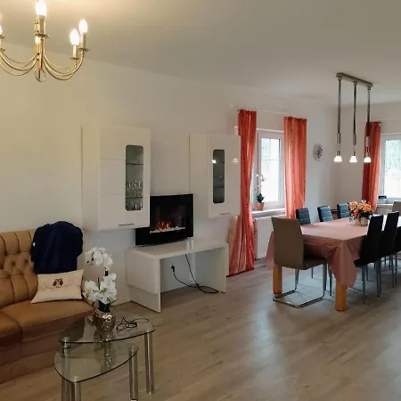 New 5 Bedroom For 10 People In Holiday home Nowe Warpno